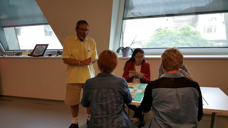 Bernard prodigue ses conseils